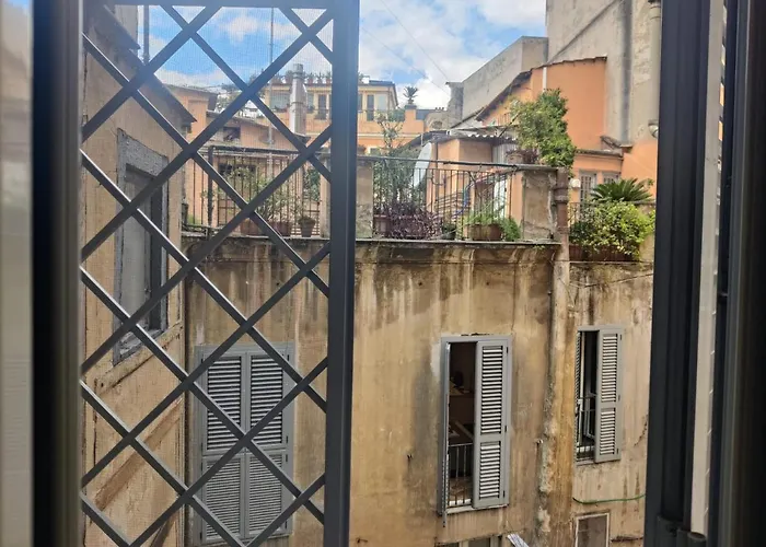 Warm Charming In Campo De Fiori